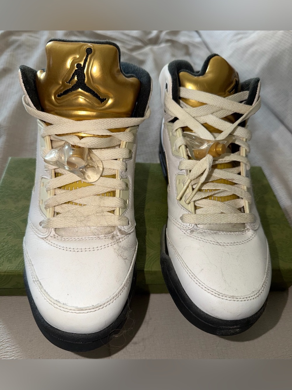 Jordan 5 Retro Olympic Gold Coin 2016 - Size 7.5Y